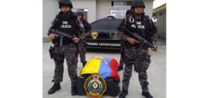 Agentes del GIR realizaron la despedida del agente canino. 