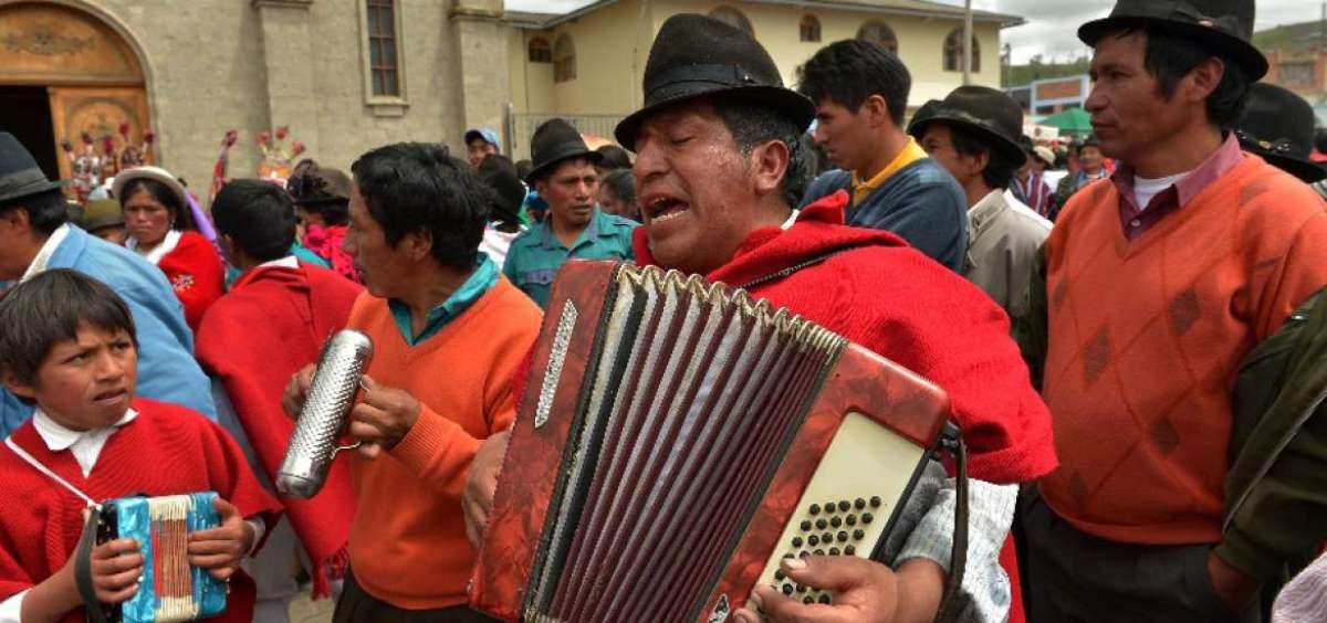 La m&uacute;sica, interpretada por grupos aut&oacute;ctonos en la parroquia Quisapincha en Ambato, relata las vivencias dentro de las tradiciones y costumbres de las 18 comunidades de esta zona del p&aacute;ramo andino.