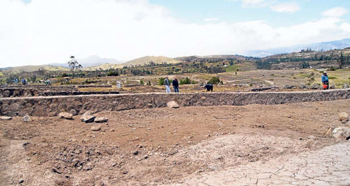 La ruinas de Dumapara est&aacute;n ubicadas en el cant&oacute;n Nab&oacute;n, provincia del Azuay, en las faldas mismas de una colina denominada Totorillas cuya mayor altura es de 2.700 metros sobre el nivel del mar. Foto: Cortes&iacute;a GADM Nab&oacute;n