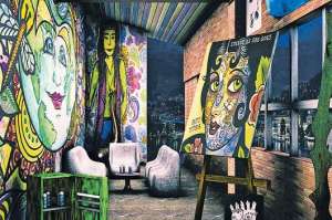 Transformas: noche de arte en Los Ceibos