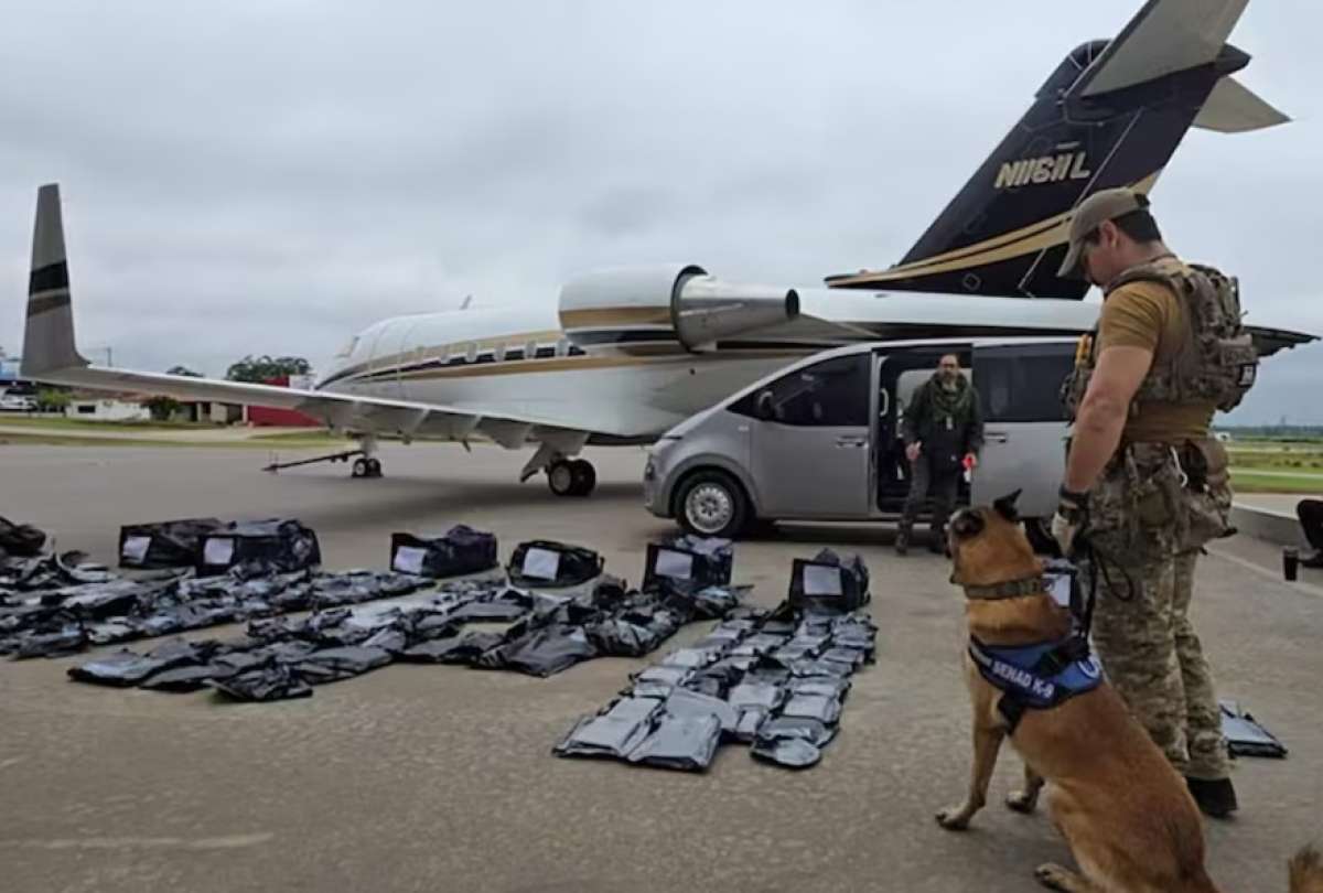 La Polic&iacute;a encontr&oacute; 261 kilos de marihuana en una aeronave ejecutiva.