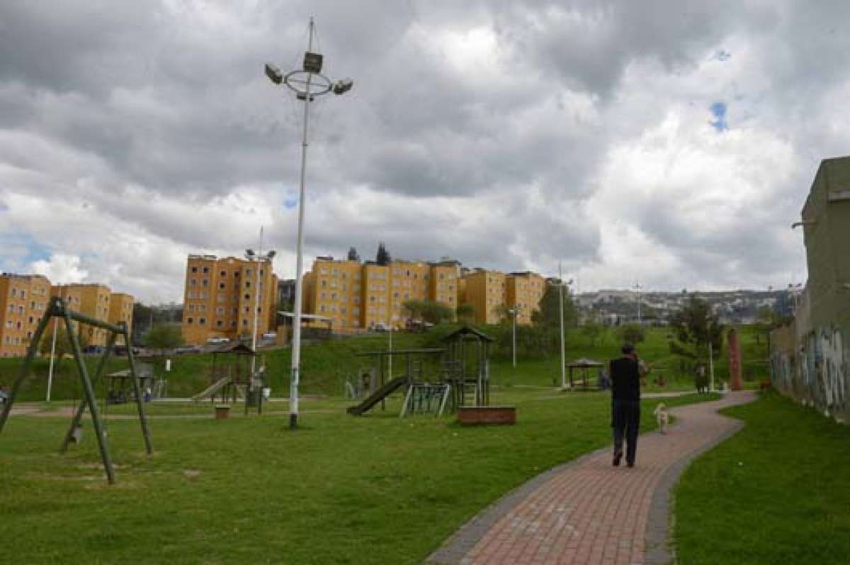El parque Cochas Azules fue inaugurado hace aproximadamente 5 a&ntilde;os. Los vecinos afirman que el espacio p&uacute;blico se vuelve peligroso en las tardes. Foto: Santiago Aguirre/ El Tel&eacute;grafo