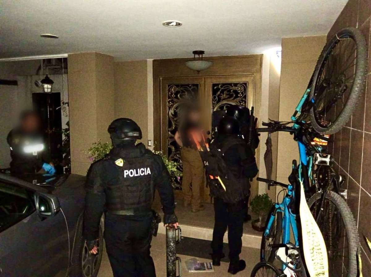 Un operativo se desarrolló frente a un presunto caso de delincuencia organizada.