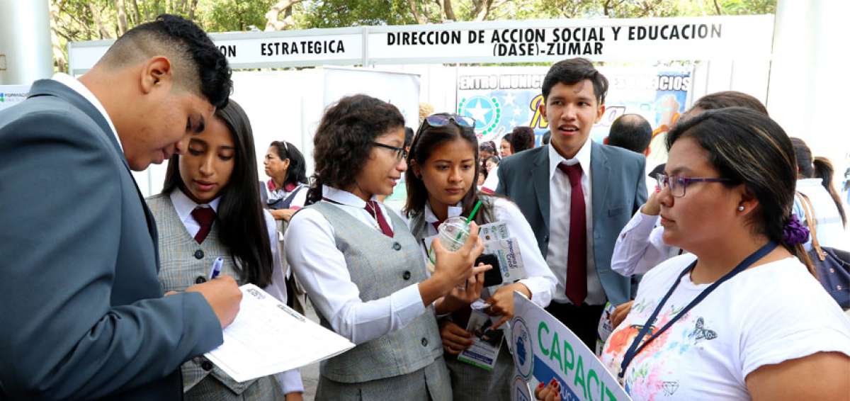 Estudiantes conocieron la diversidad de profesiones que ofrecen los institutos t&eacute;cnicos como alternativa a la formaci&oacute;n universitaria.