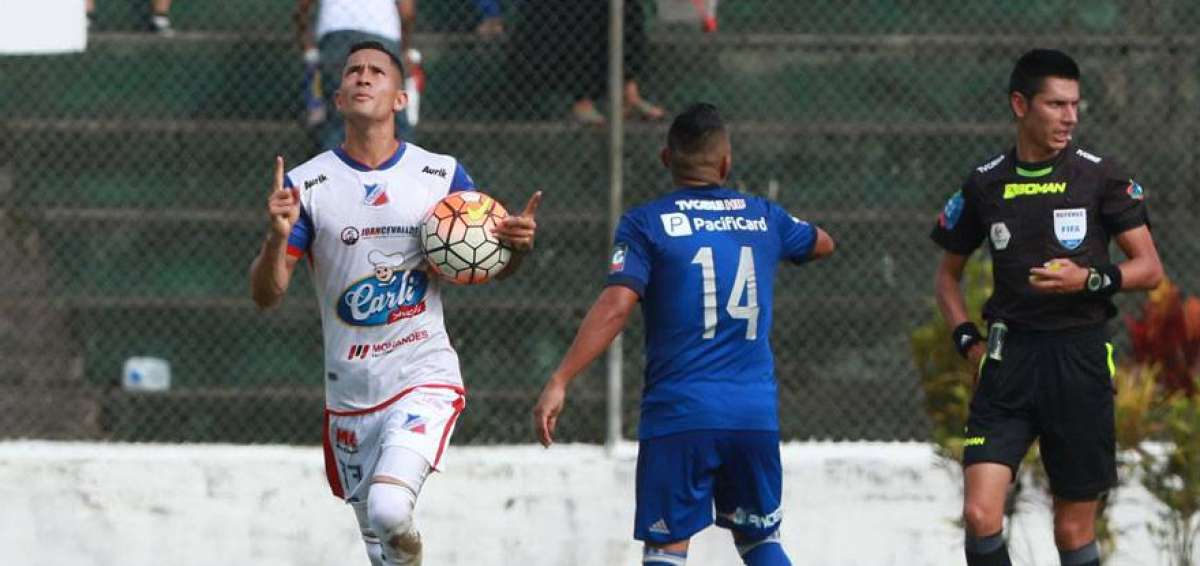 Jairon Bonett abandona Clan Juvenil para fichar por Aucas