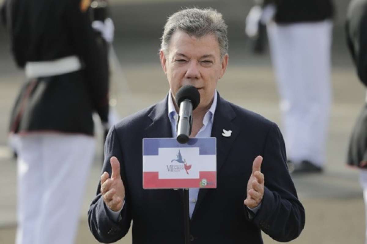 El mandatario colombiano subray&oacute; que es importante consolidar la democracia, acabar con el narcotr&aacute;fico y la justicia transicional para las v&iacute;ctimas. Foto: AFP
