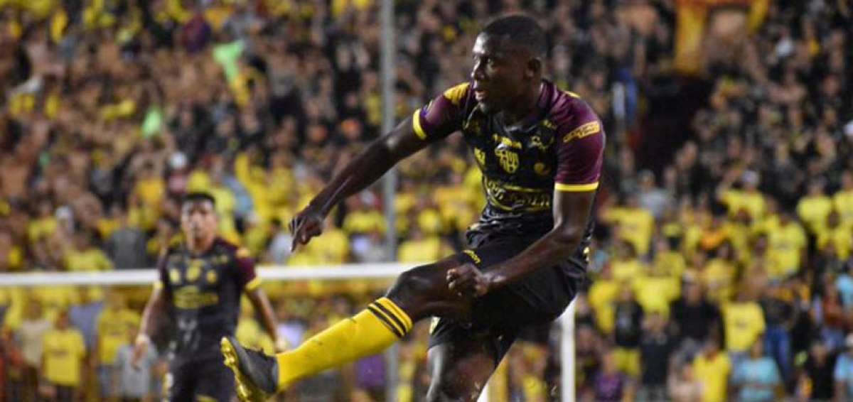 Marcos Caicedo ser&aacute; operado de los meniscos de su rodilla derecha