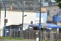  El Servicio Nacional de Atención Integral a Personas Privadas de la Libertad (SNAI) confirmó la muerte de tres reclusos en el Centro de Privación de Libertad El Oro N.º 1 en Machala. 