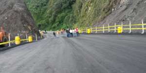 T&eacute;cnicos hicieron hoy una evaluaci&oacute;n previo a la apertura de la carretera. Foto: Ministerio de Transporte y Obras P&uacute;blicas 