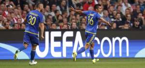 Noboa marca para el Rostov en su visita a &Aacute;msterdam