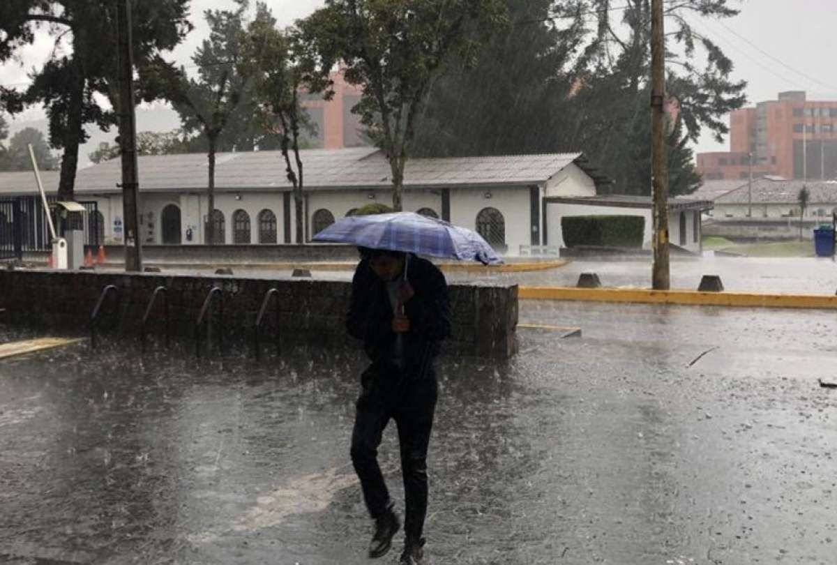 Las lluvias podr&iacute;an provocar inundaciones y deslizamientos, en provincias de la Costa y la Sierra.