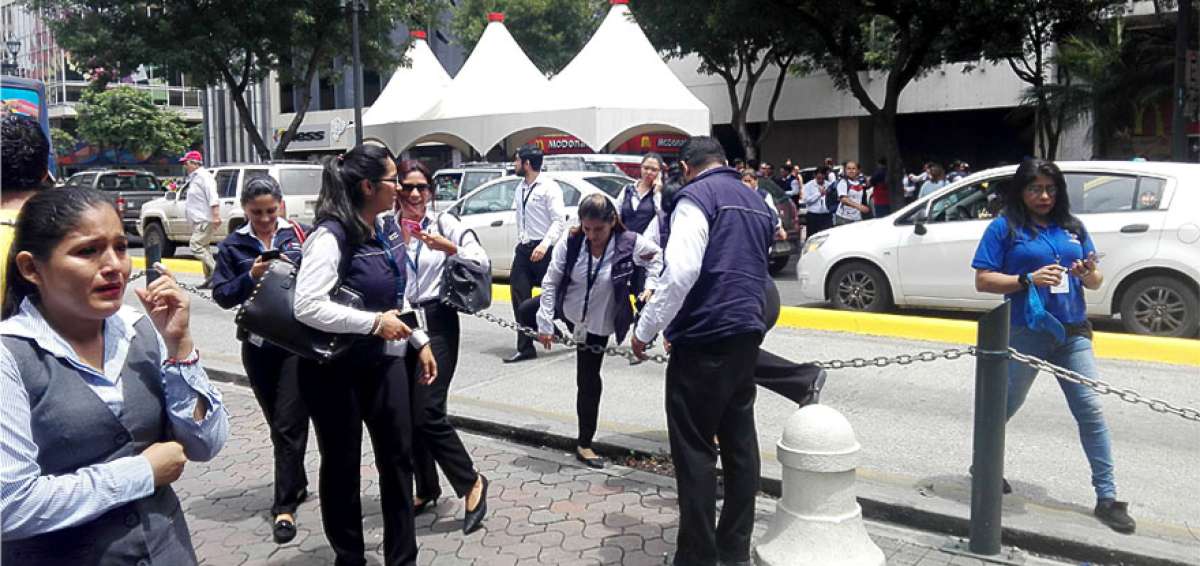 El pasado lunes 4 y martes 5 de febrero, nuevamente el pa&iacute;s vivi&oacute; dos sismos que causaron temor en los habitantes de las provincias de Guayas y Azuay, cuyas magnitudes fueron de 5.9 y 4.9, respectivamente. La foto corresponde a la ciudad de Guayaquil.