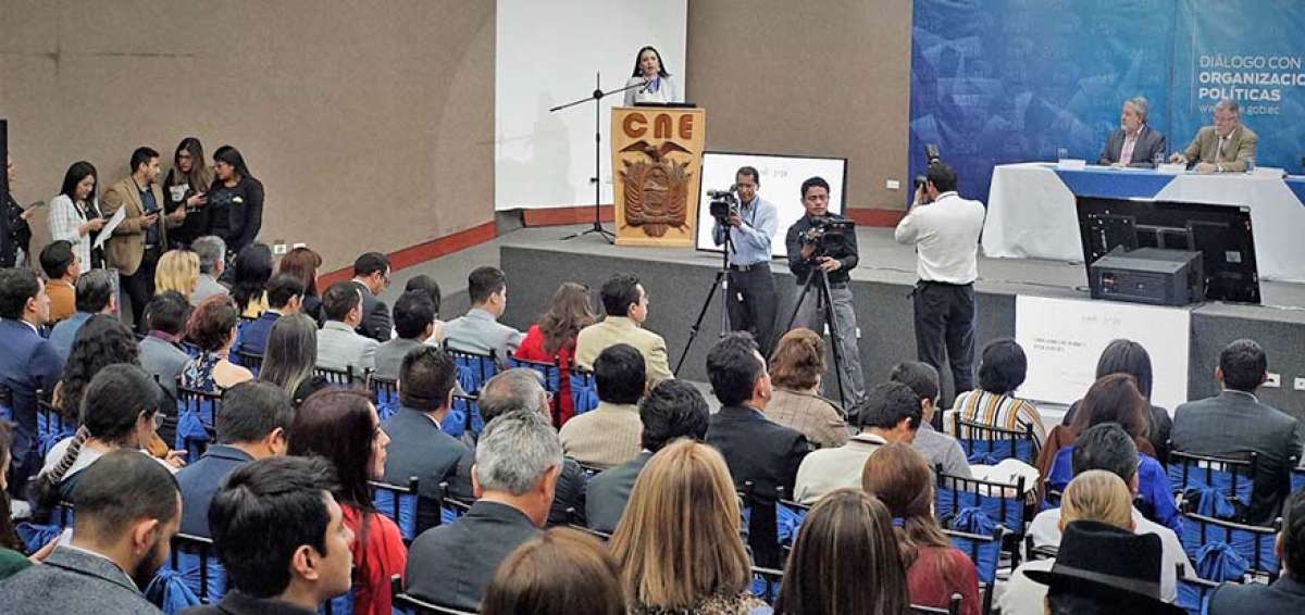 En el Consejo Nacional Electoral, en Quito, se efectu&oacute; un taller con delegados de organizaciones pol&iacute;ticas.