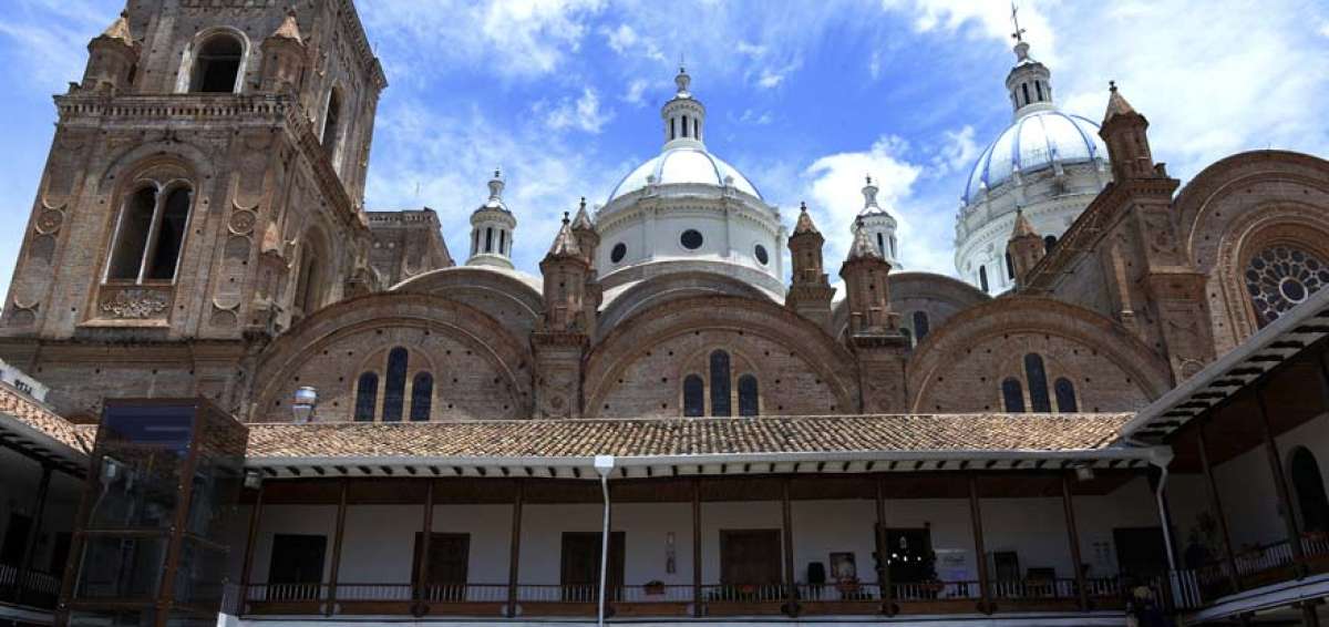 Cuenca hist&oacute;rica enamora a los turistas