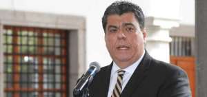 Detienen a persona que se hac&iacute;a pasar como ministro y ofrec&iacute;a "favores" ante el Gobierno