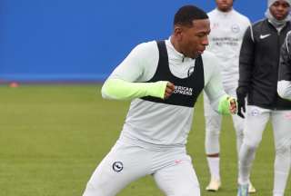Pervis Estupiñán ganó dos premios con el Brighton