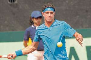 Emilio G&oacute;mez, durante su participaci&oacute;n en la serie de Copa Davis ante el equipo de Brasil. Foto: EFE.
