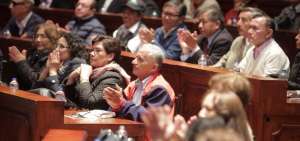 Jubilados del pa&iacute;s acudieron a la Asamblea para escuchar la intervenci&oacute;n de funcionarios de Gobierno respecto al pago de valores pendientes.