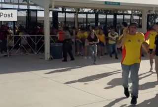 Retrasan la final de la Copa América por incidentes en el estadio.