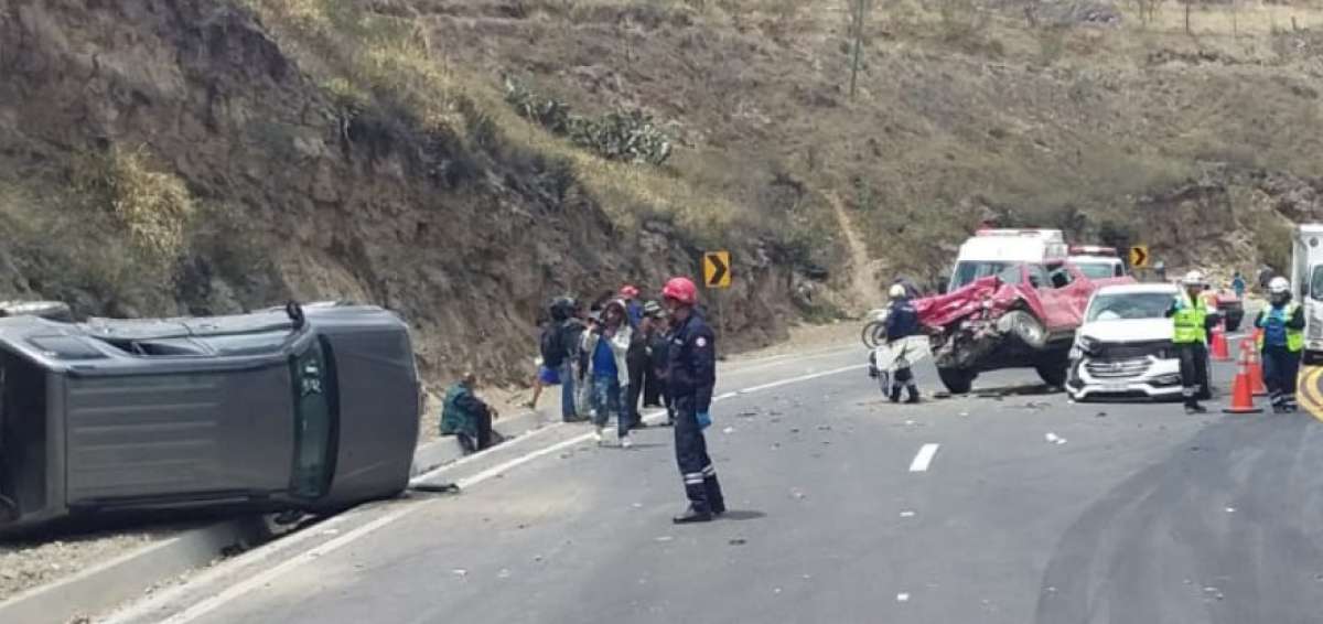 El triple choque ocurri&oacute; en el sector de Samanga. Se investigan las circunstancias en que ocurri&oacute; el accidente.