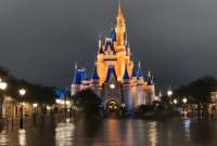 Los parques de diversiones en Florida no se salvó de los estragos del huracán Milton 