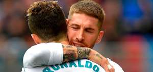 Un retorcij&oacute;n oblig&oacute; a Sergio Ramos a ir al ba&ntilde;o en pleno partido