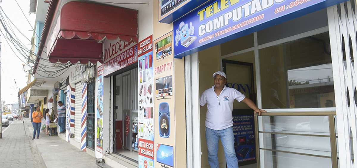 En Dur&aacute;n, un local de servicio t&eacute;cnico de equipos electr&oacute;nicos fue saqueado y destruido, su propietario recibi&oacute; el cr&eacute;dito S.O.S., para retomar las labores.