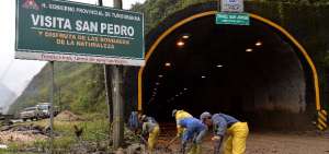Peri&oacute;dicamente la v&iacute;a Ba&ntilde;os-Puyo es una de las m&aacute;s afectadas por las lluvias que causan deslizamientos.