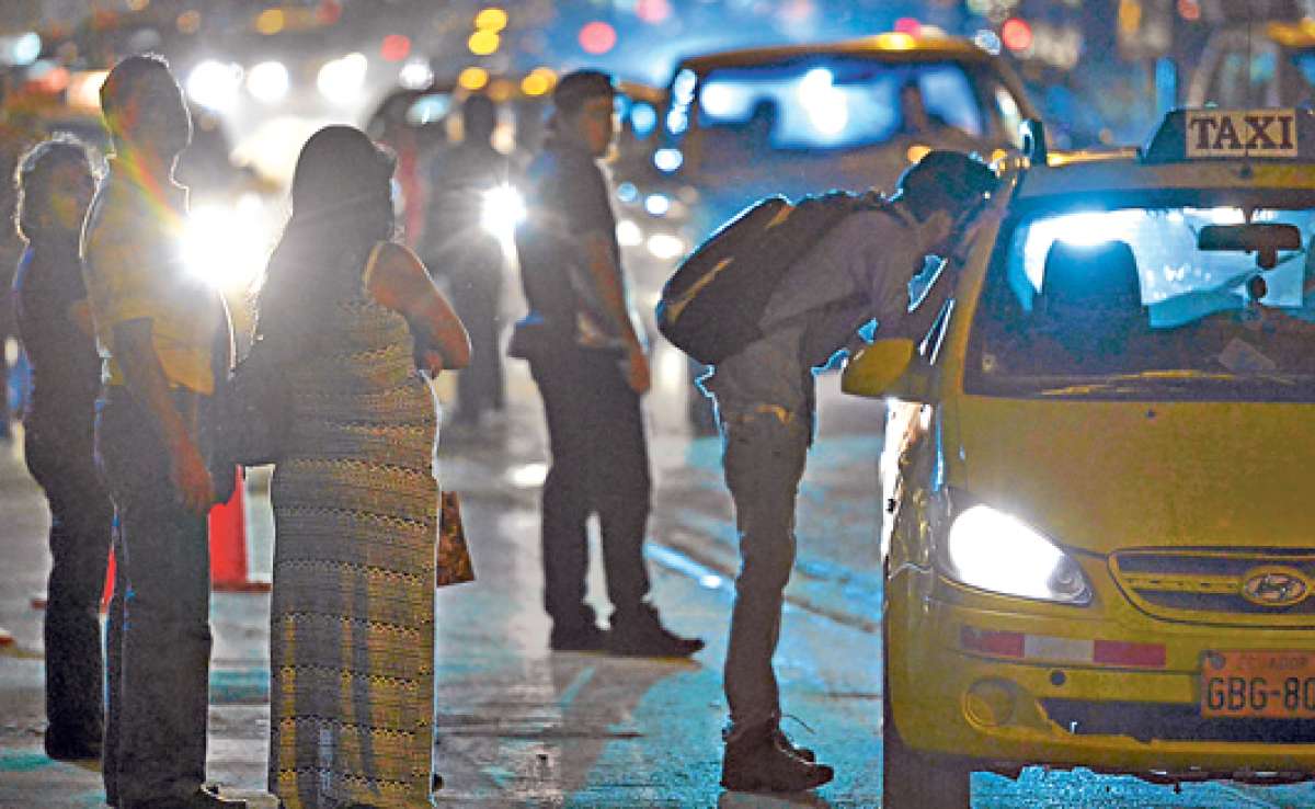 La Autoridad de Tr&aacute;nsito Municipal no ha asumido la competencia para otorgar t&iacute;tulos habilitantes para la circulaci&oacute;n de taxis. Foto:  Lylibeth Coloma / El Tel&eacute;grafo.