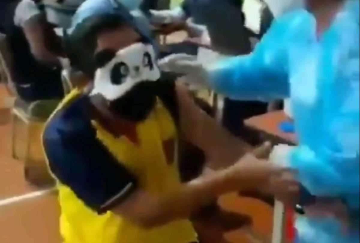 Ciudadano con fobia a las inyecciones logr&oacute; vacunarse contra el covid-19