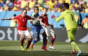 Michael Arroyo entr&oacute; al cambio en lugar de Felipe Caicedo en el encuentro ante Suiza. Foto: AFP