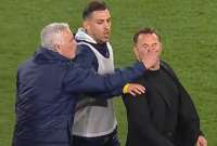 Mourinho agredió al entrenador rival