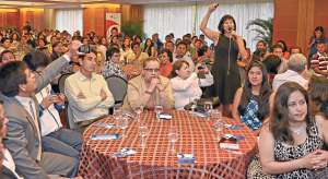 Las jornadas de trabajo se realizar&aacute;n por 4 semanas en grupos de 300 docentes. Las capacitaciones se imparten al momento en Guayaquil. Foto: Karly Torres / El Tel&eacute;grafo