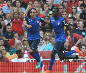 El Tigre anot&oacute; de cabeza a los 37 en el partido frente al Arsenal. FOTO: AFP
