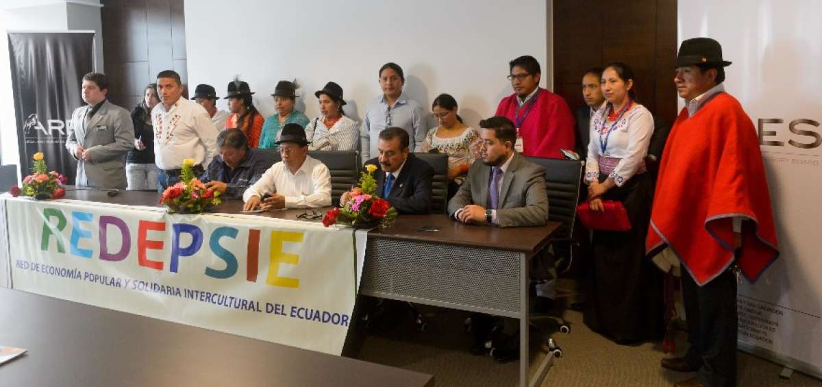 Los representantes de la Red de Econom&iacute;a Popular y Solidaria Intercultural pidieron m&aacute;s apoyo financiero.
