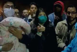 Cientos de asistentes quedaron fuera del concierto en la Mitad del Mundo. 
