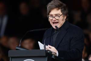 El presidente argentino Javier Milei defendió a su hermana Karina, por un supuesto escándalo de corrupción. 