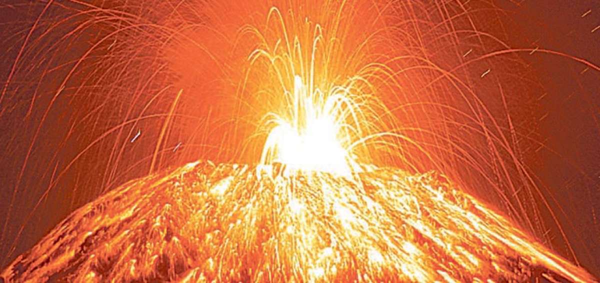 El Tungurahua contin&uacute;a su actividad eruptiva de 17 a&ntilde;os