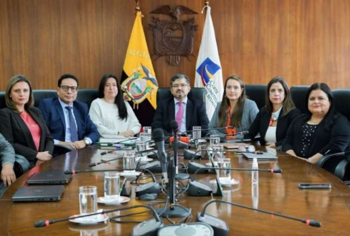 La Corte Constitucional analiza información enviada por entidades sobre veeduría ciudadana.