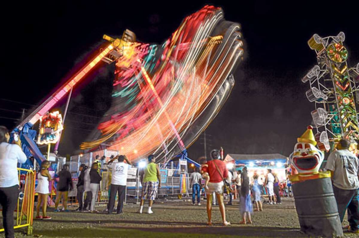 Juegos mec&aacute;nicos, al vaiv&eacute;n de las fiestas (Portafolio gr&aacute;fico)
