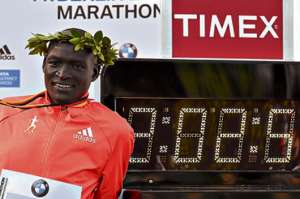 Kimetto rompi&oacute; la marca que Kipsang hab&iacute;a impuesto en 2013, en la misma marat&oacute;n de la capital alemana. Foto: AFP.