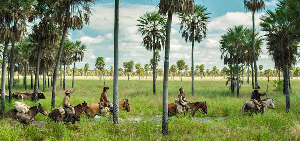&rarr;En la cinta, aparece el enviado de la corona espa&ntilde;ola a Paraguay en  pleno siglo XVIII. &Eacute;l aguarda d&iacute;a tras d&iacute;a un ansiado traslado a Buenos Aires.