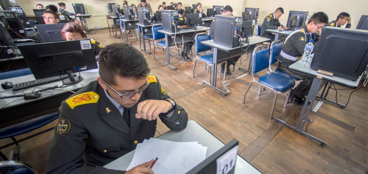 Los inscritos para rendir el examen Ser Bachiller no podr&aacute;n usar ning&uacute;n dispositivo o aud&iacute;fonos. Solo se permite el ingreso de hojas de papel bond.