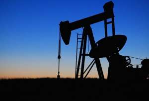 Precio del barril de petróleo registra valores históricos