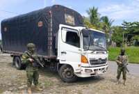 Los sospechosos se movilizaban en un camión por los exteriores de la cárcel de Sucumbíos.