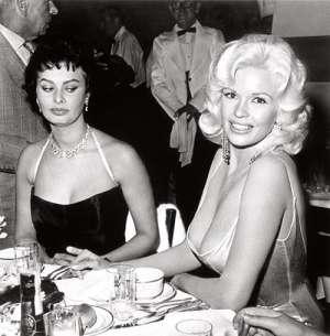 Sof&iacute;a Loren confes&oacute; el por qu&eacute; mir&oacute; aterrorizada a Jayne Mansfield