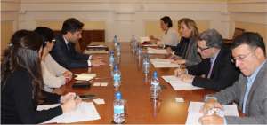 Capacitaci&oacute;n y proyectos a favor de migrantes ecuatorianos se trat&oacute; en Espa&ntilde;a
