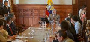Moreno recibe en Carondelet a representantes de la Federaci&oacute;n M&eacute;dica
