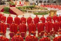 ¿Santidad viral? Así muestran su vida los cardenales en redes.