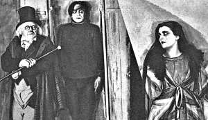 La pel&iacute;cula es un referente del cine silente de inicios del siglo XX. Est&aacute; dirigida por Robert Wiene, a partir de un gui&oacute;n de Hans Janowitz y Carl Mayer.